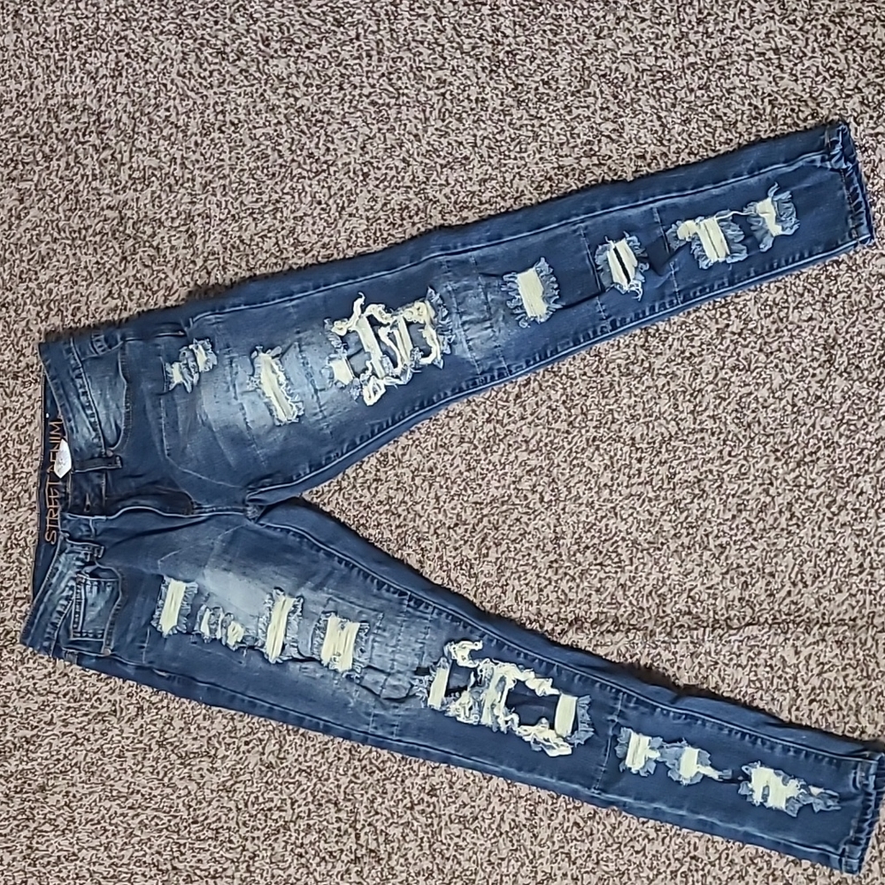 Street Denim distressed skinny Jean